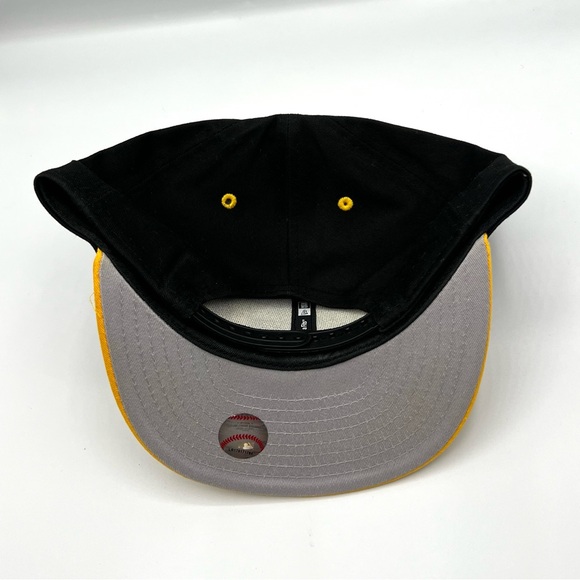 New Era MLB Pittsburgh Pirates Logo Large Text Snapback Adjustable Hat - Picture 2 of 3